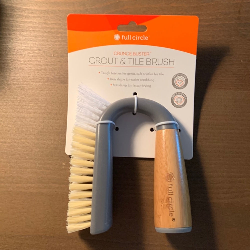 Grout & Tile Brush Full Circle